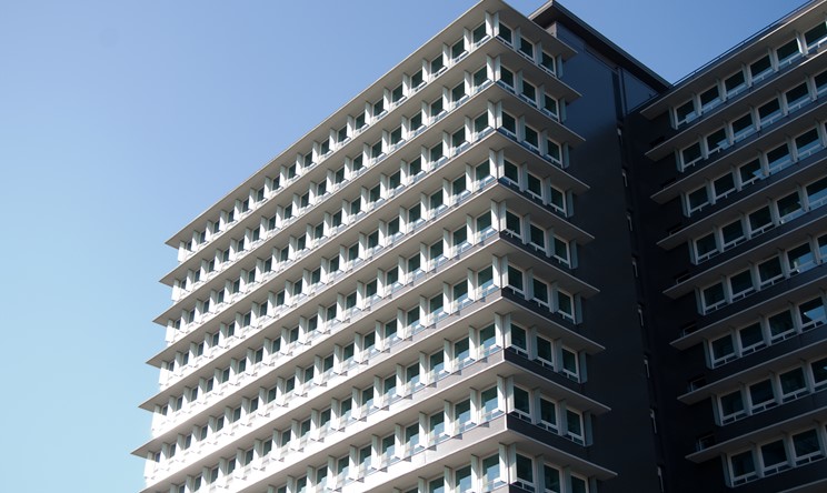 Edificio de oficinas en la calle Martínez Villergas, 49, Madrid. España